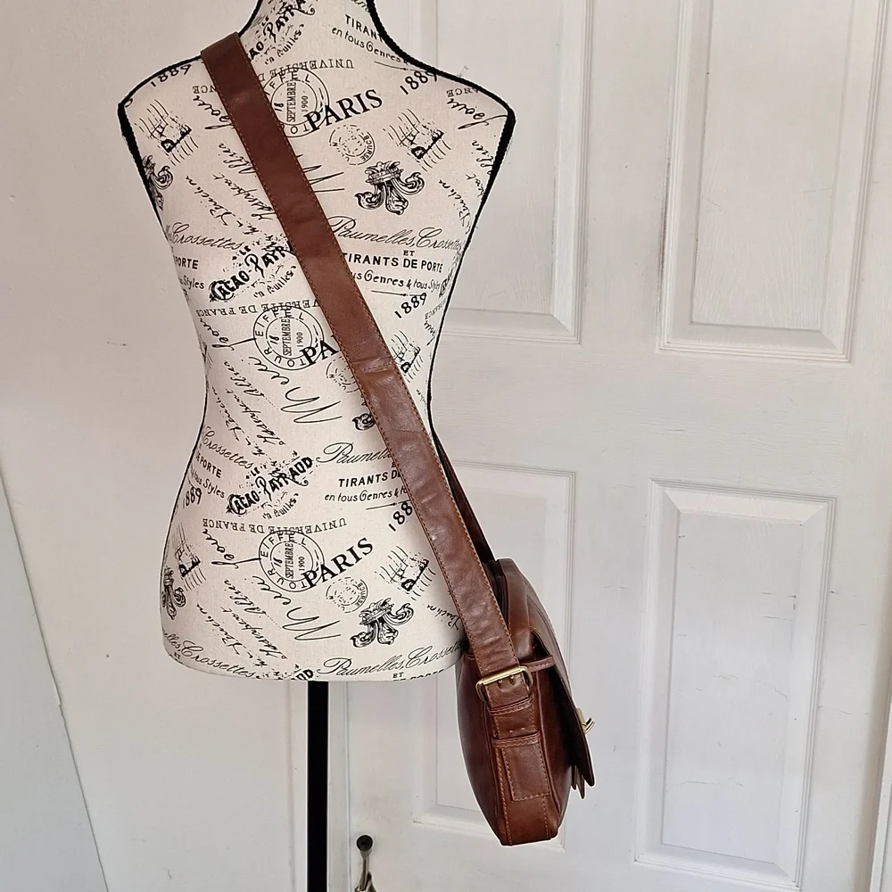 Hide Sign Leather Crossbody Messenger Bag